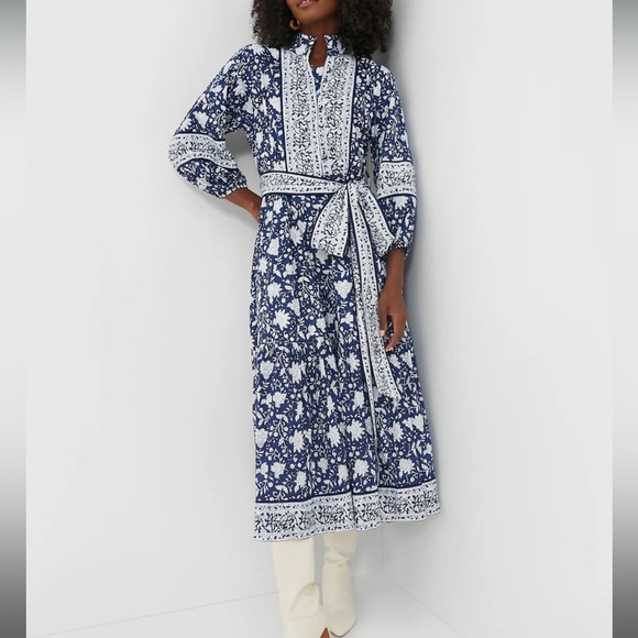 Tuckernuck Dresses & Skirts - SUE SARTOR

Exclusive Navy Flounce Dress